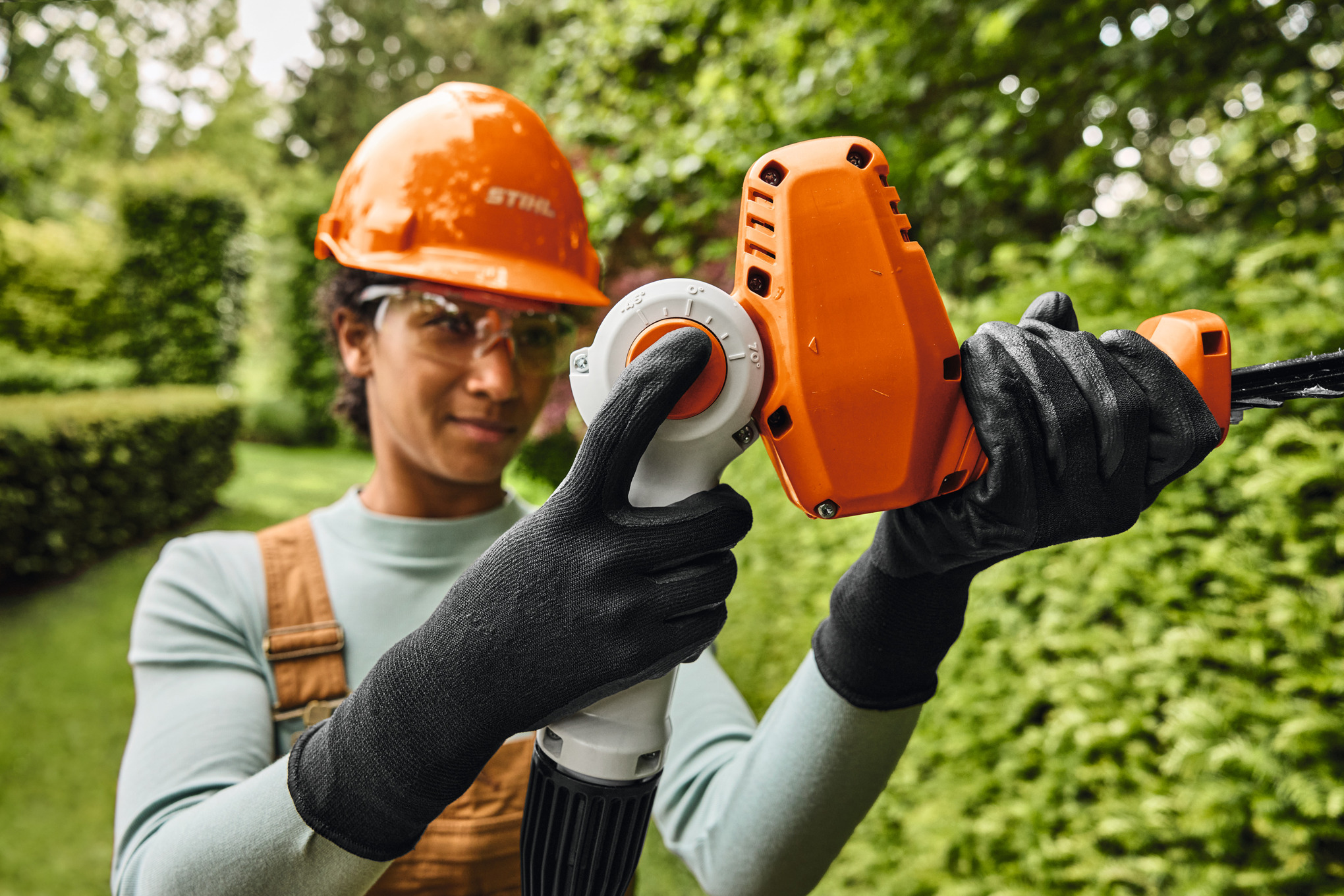 Taille-haie HLA 40 sans batterie ni chargeur