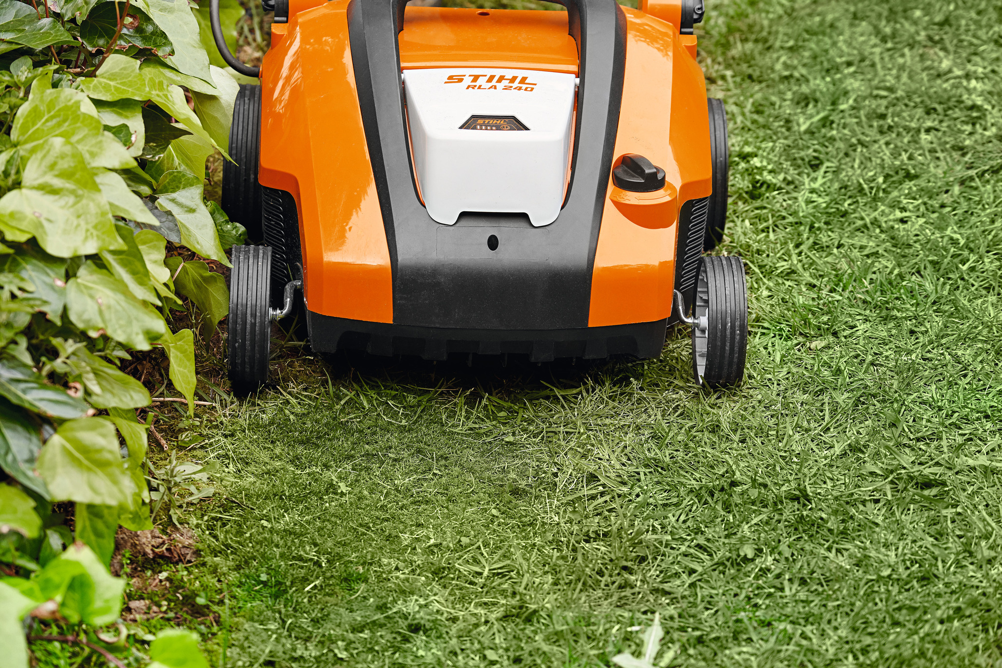 Scarificateur RLA 240 sans batterie ni chargeur