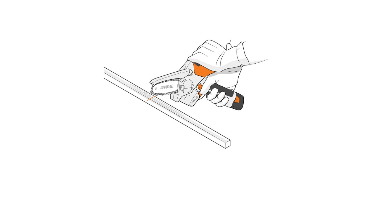 Dessin d'une personne découpant un bois d’équarrissage avec la scie de jardin STIHL GTA 26 pour un châssis de jardin.