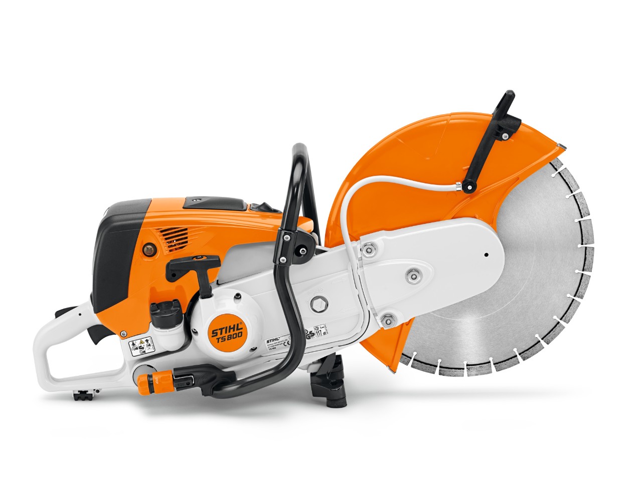 Découpeuse à disque STIHL TS 800 sur fond blanc