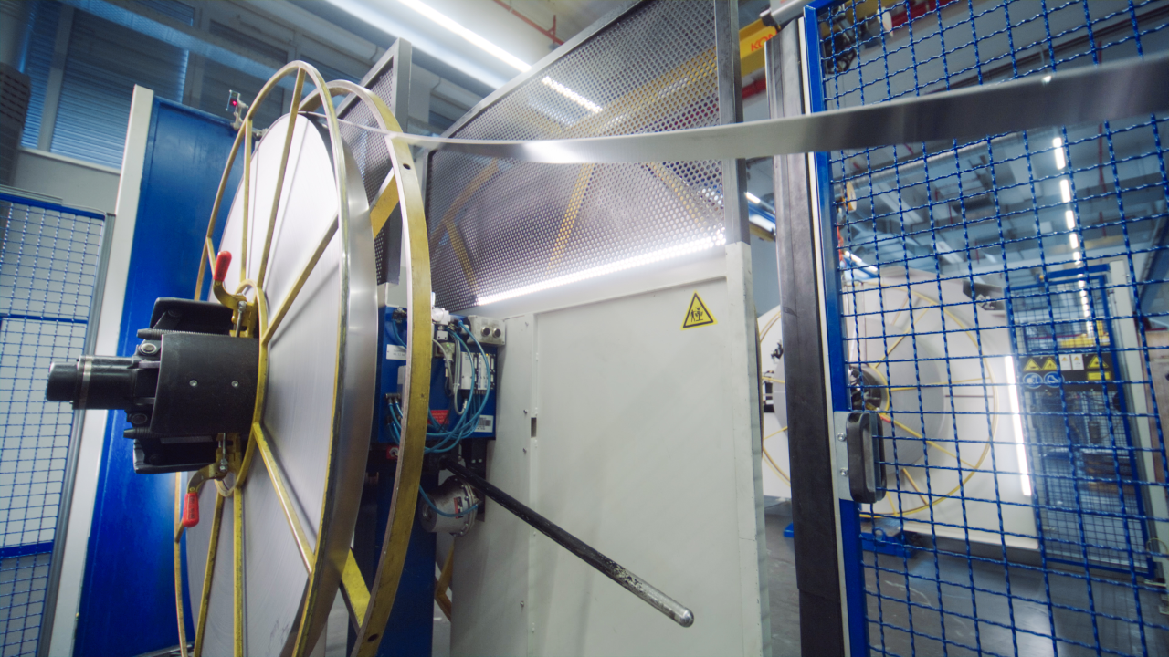 Acier spécial laminé sur une bobine