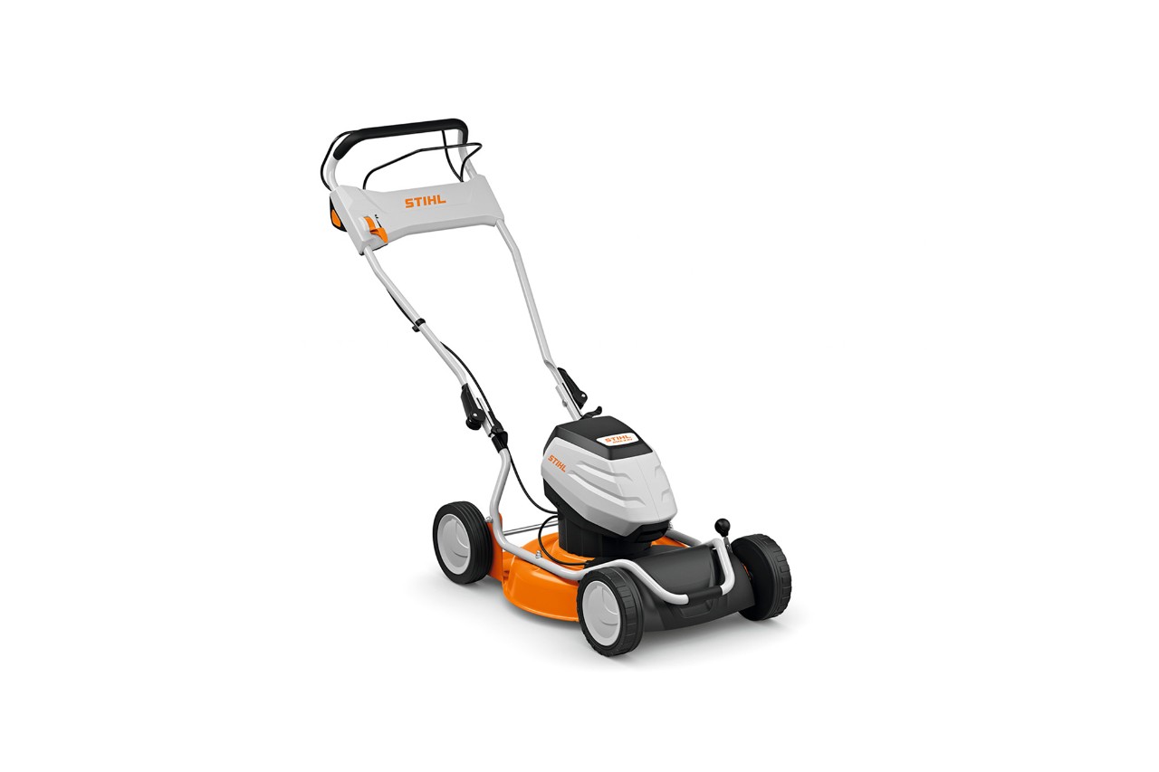 Tondeuse mulching STIHL RMA 2 RV sur fond blanc