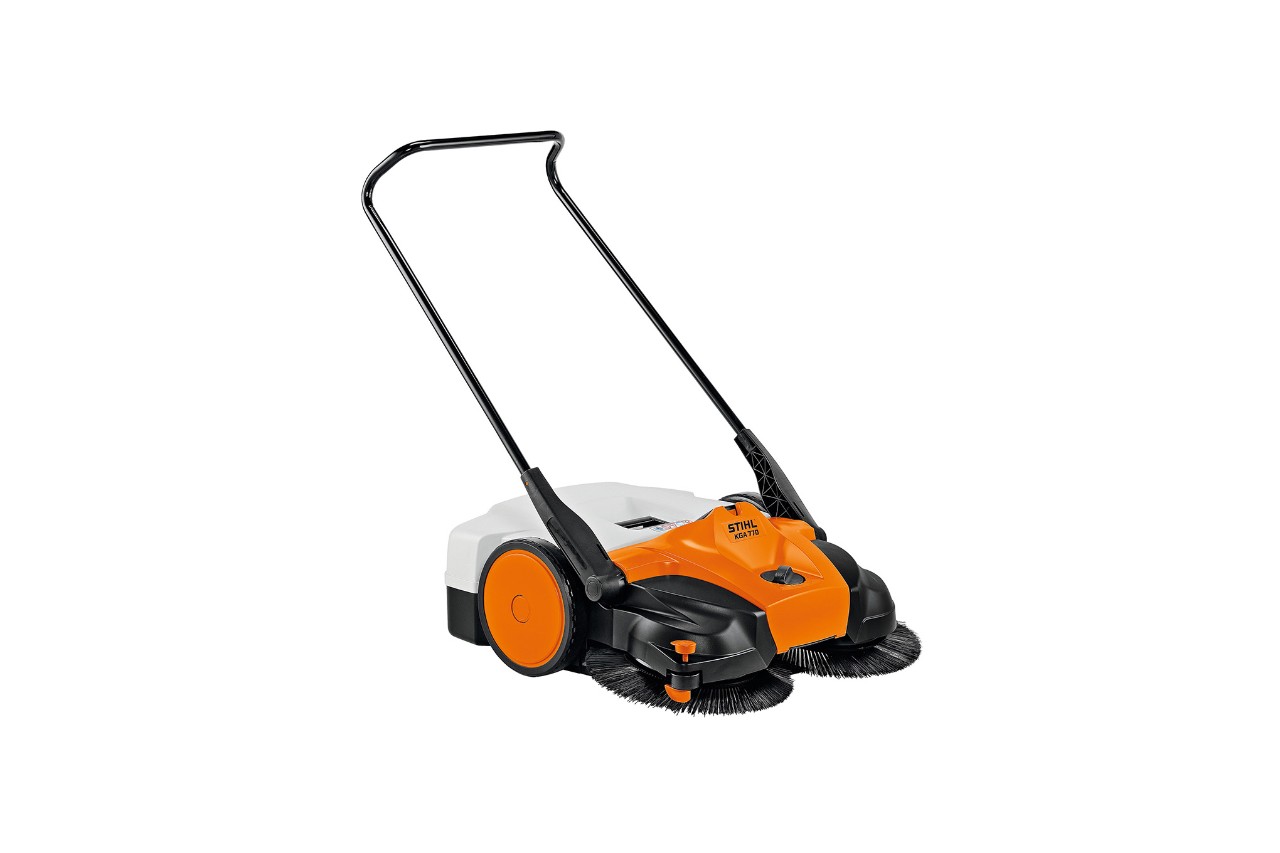 Balayeuse à batterie STIHL KGA 770 de la gamme AP System